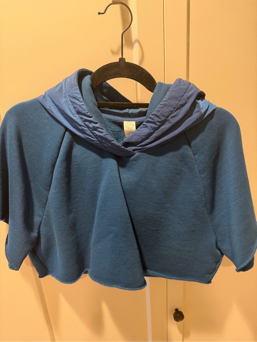ALO Yoga Blue Cropped Hooded Sweatshirt